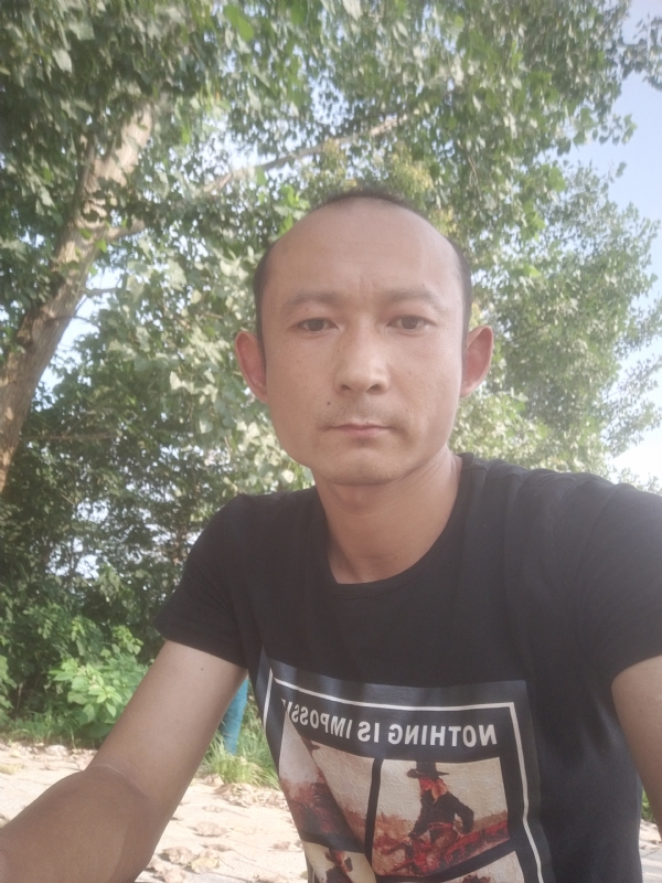 80大叔的第一张照片--湖北残疾人相亲网