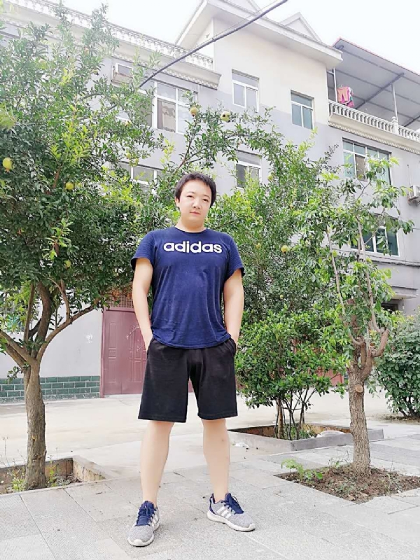 小宇的第一张照片--湖北残疾人相亲网