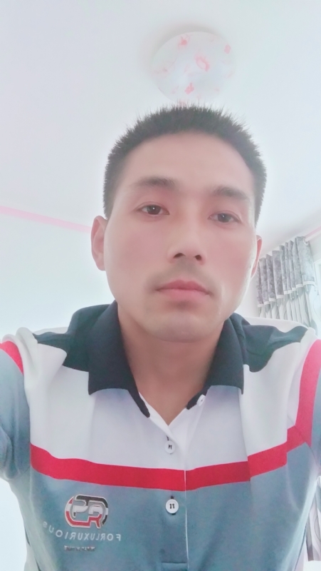 染红尘世的第二张照片--湖北残疾人相亲网